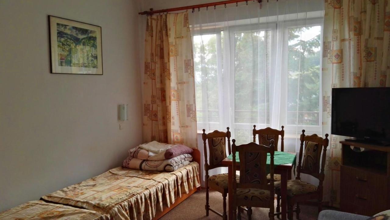 Domy Wczasowe Tryumfy Bed & Breakfast กรินีซา ดรอยจ์ ภายนอก รูปภาพ