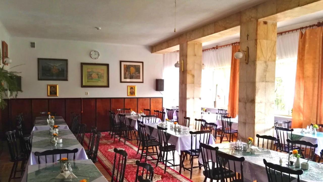 Domy Wczasowe Tryumfy Bed & Breakfast กรินีซา ดรอยจ์ ภายนอก รูปภาพ