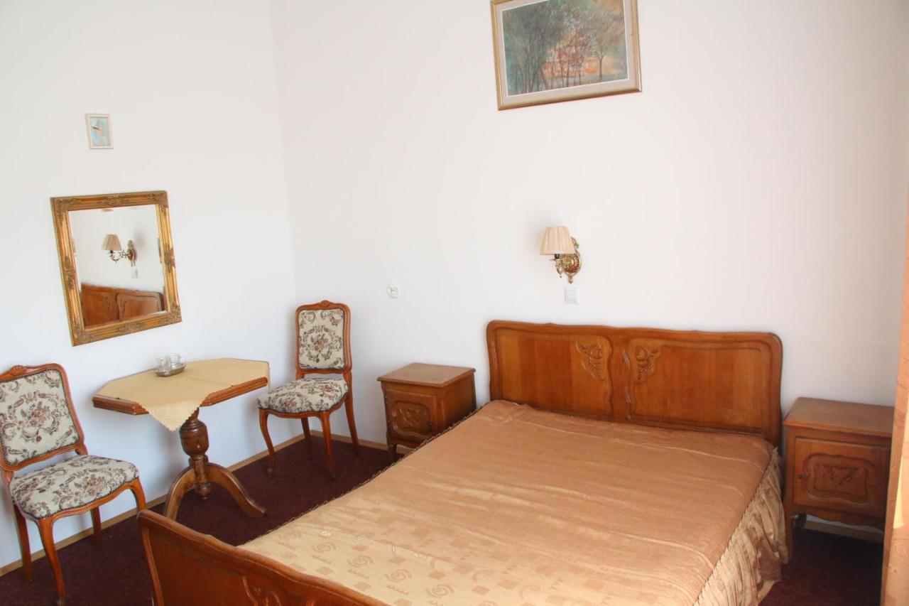 Domy Wczasowe Tryumfy Bed & Breakfast กรินีซา ดรอยจ์ ภายนอก รูปภาพ