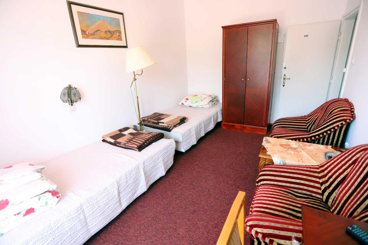 Domy Wczasowe Tryumfy Bed & Breakfast กรินีซา ดรอยจ์ ภายนอก รูปภาพ