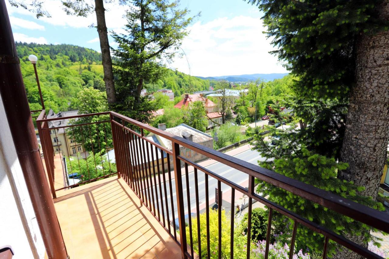 Domy Wczasowe Tryumfy Bed & Breakfast กรินีซา ดรอยจ์ ภายนอก รูปภาพ