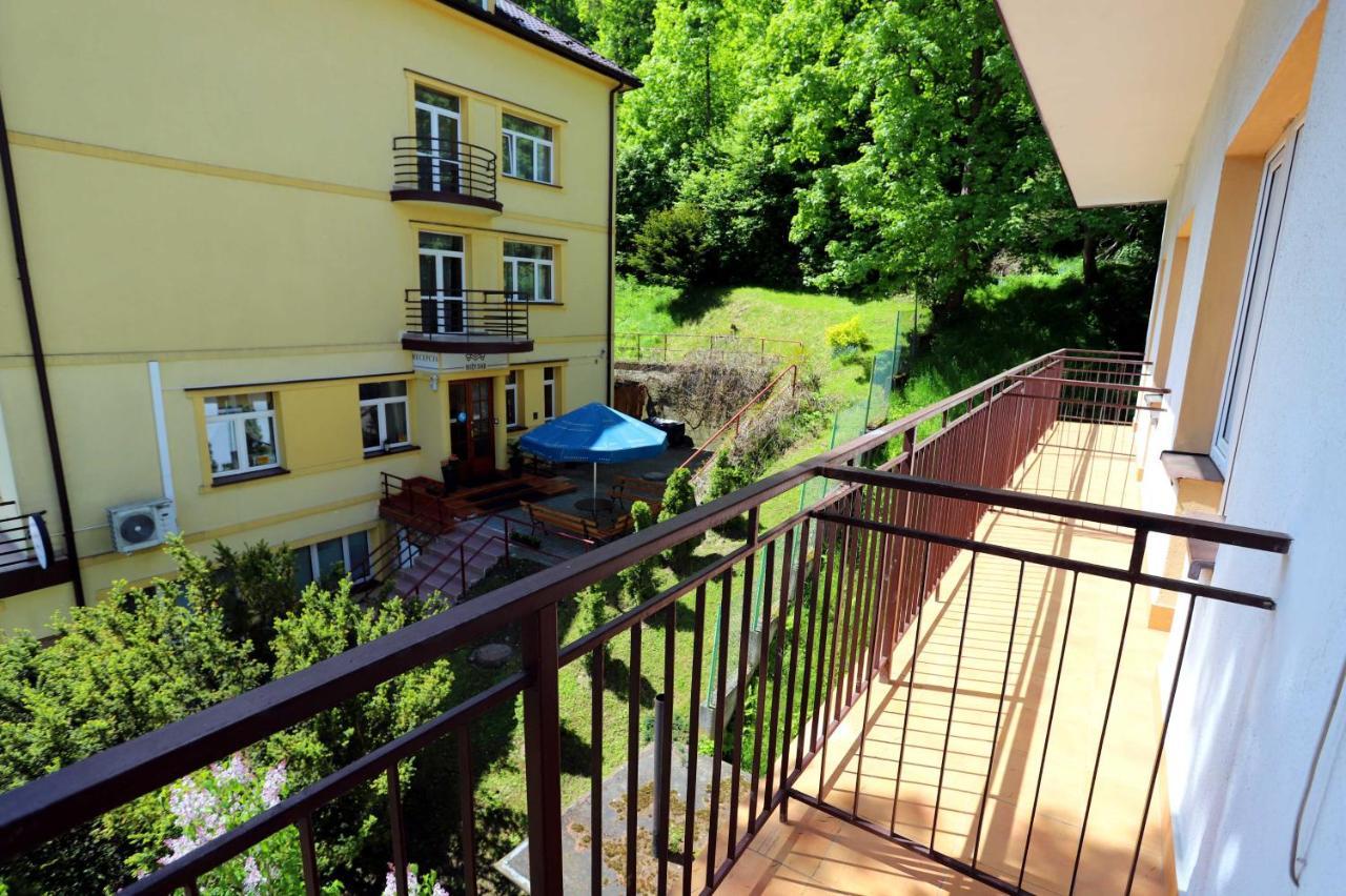 Domy Wczasowe Tryumfy Bed & Breakfast กรินีซา ดรอยจ์ ภายนอก รูปภาพ