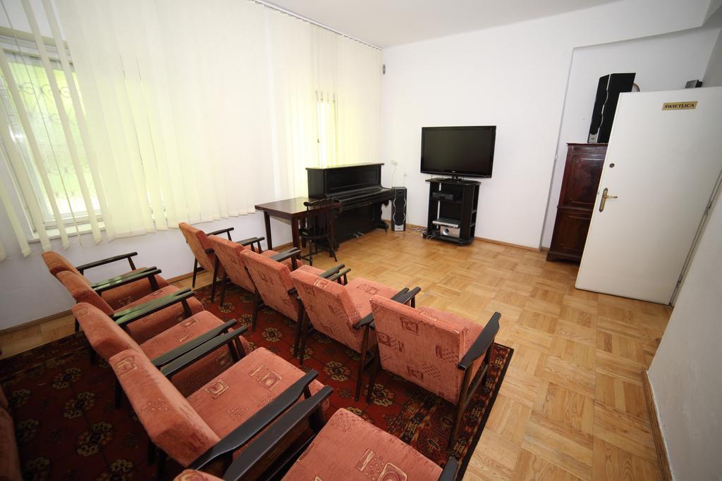 Domy Wczasowe Tryumfy Bed & Breakfast กรินีซา ดรอยจ์ ภายนอก รูปภาพ