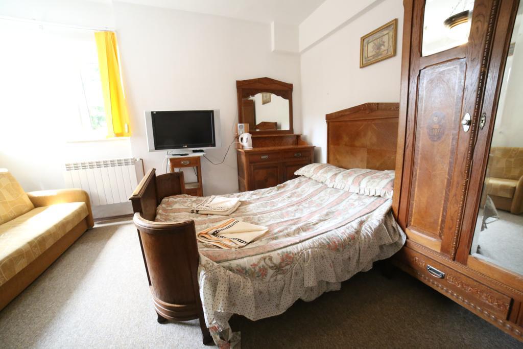 Domy Wczasowe Tryumfy Bed & Breakfast กรินีซา ดรอยจ์ ห้อง รูปภาพ