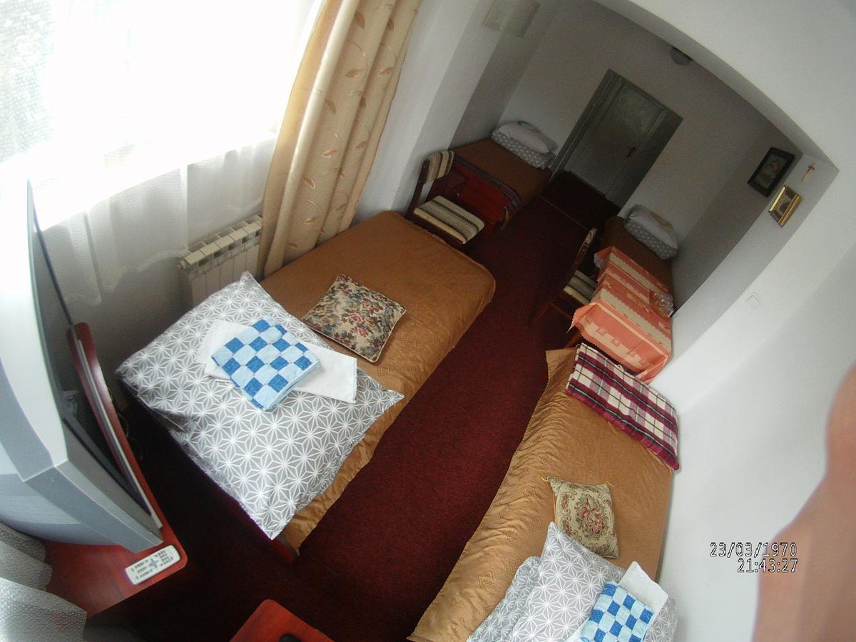 Domy Wczasowe Tryumfy Bed & Breakfast กรินีซา ดรอยจ์ ภายนอก รูปภาพ