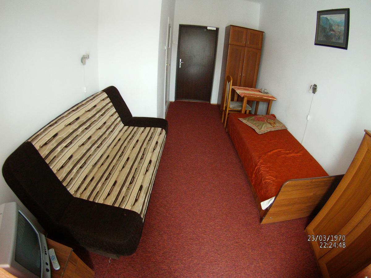 Domy Wczasowe Tryumfy Bed & Breakfast กรินีซา ดรอยจ์ ภายนอก รูปภาพ